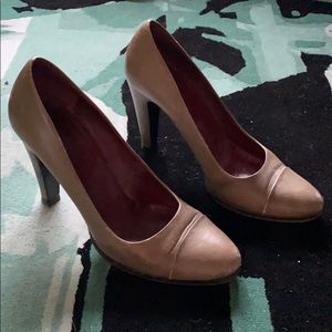 Prada brown/grey leather heels